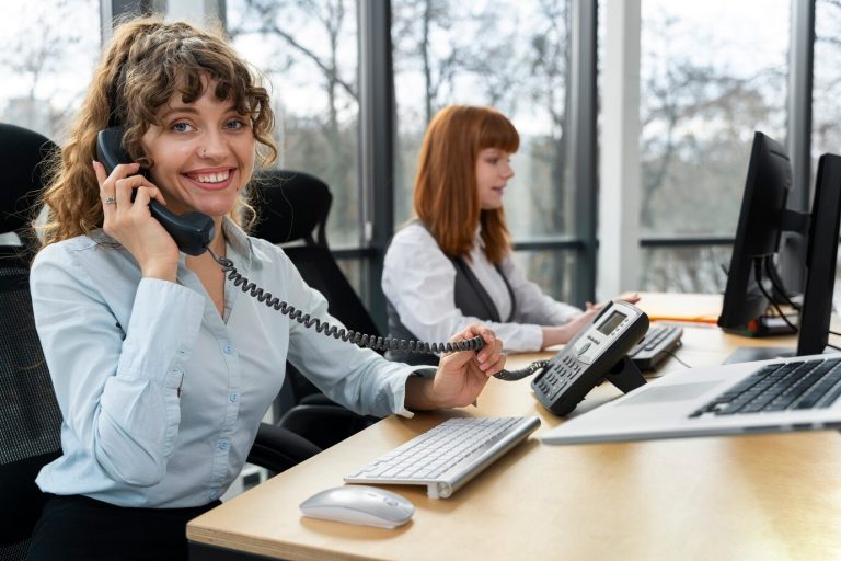 people-working-call-center_23-2149288223